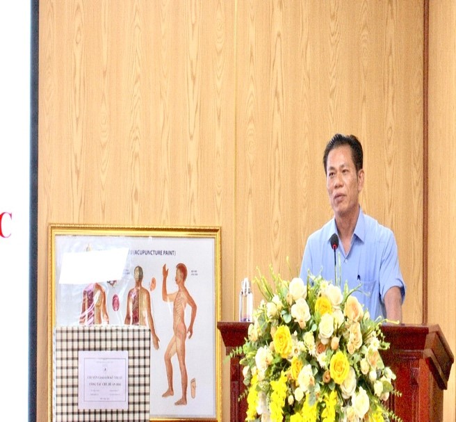 PGS.TS. Trần Văn Thanh - Giám đốc Bệnh viện Châm cứu Trung ương phát biểu tại Hội nghị