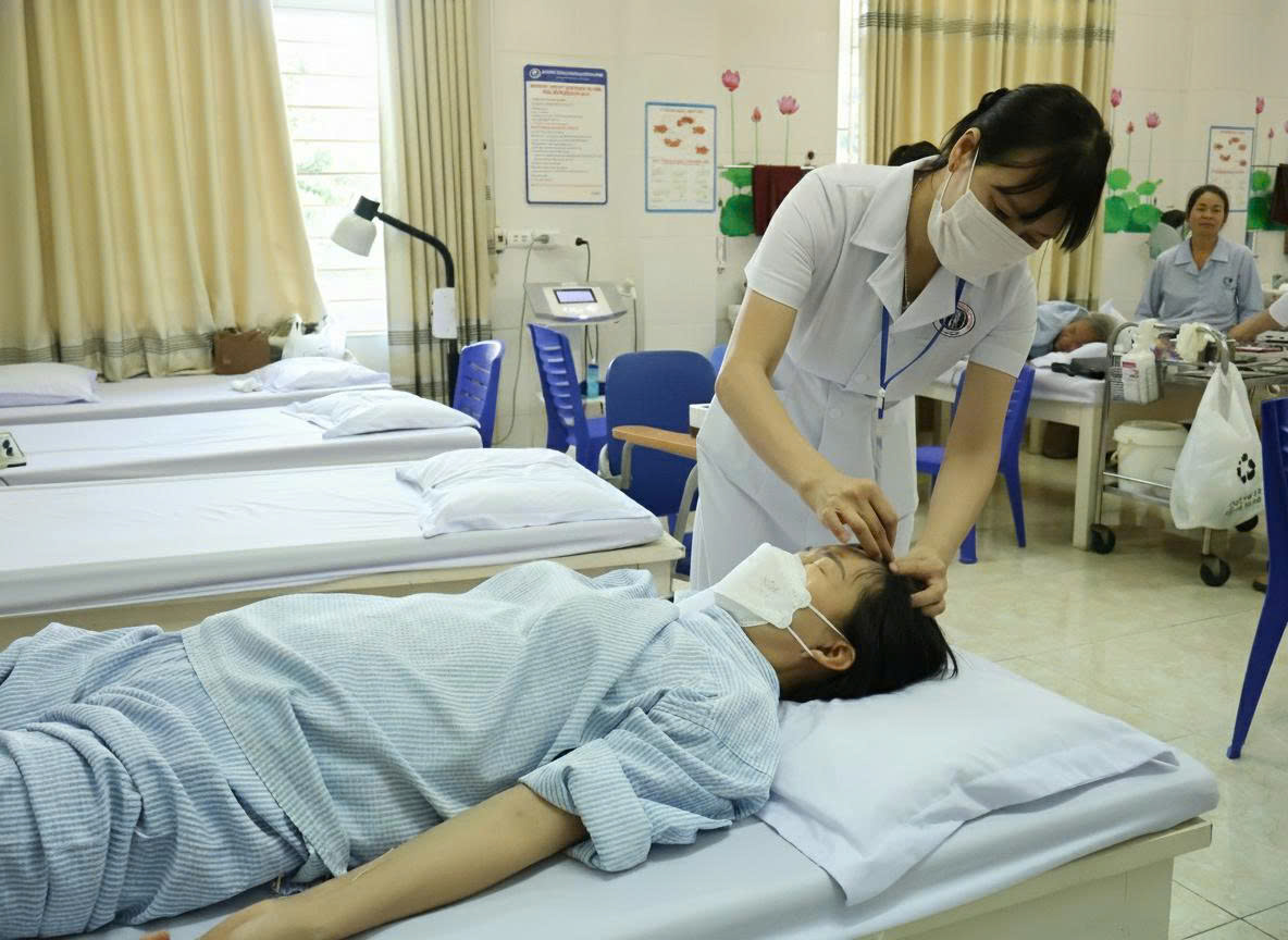 THÔNG BÁO Về việc tiếp nhận khám chữa bệnh bảo hiểm y tế cho người bệnh đăng ký khám chữa bệnh ban đầu tại Bệnh viện Công an tỉnh Phú Thọ